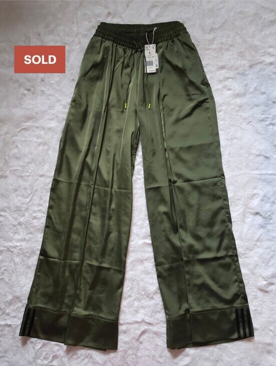 IVY PARK Pants - NWT Adidas x Ivy Park Wide Leg Pants | Wild Pine, L